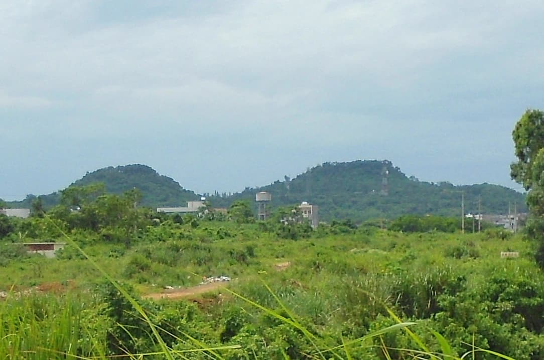 Haikou Volcanic Cluster Geopark: ruta por el cráter y el pueblo