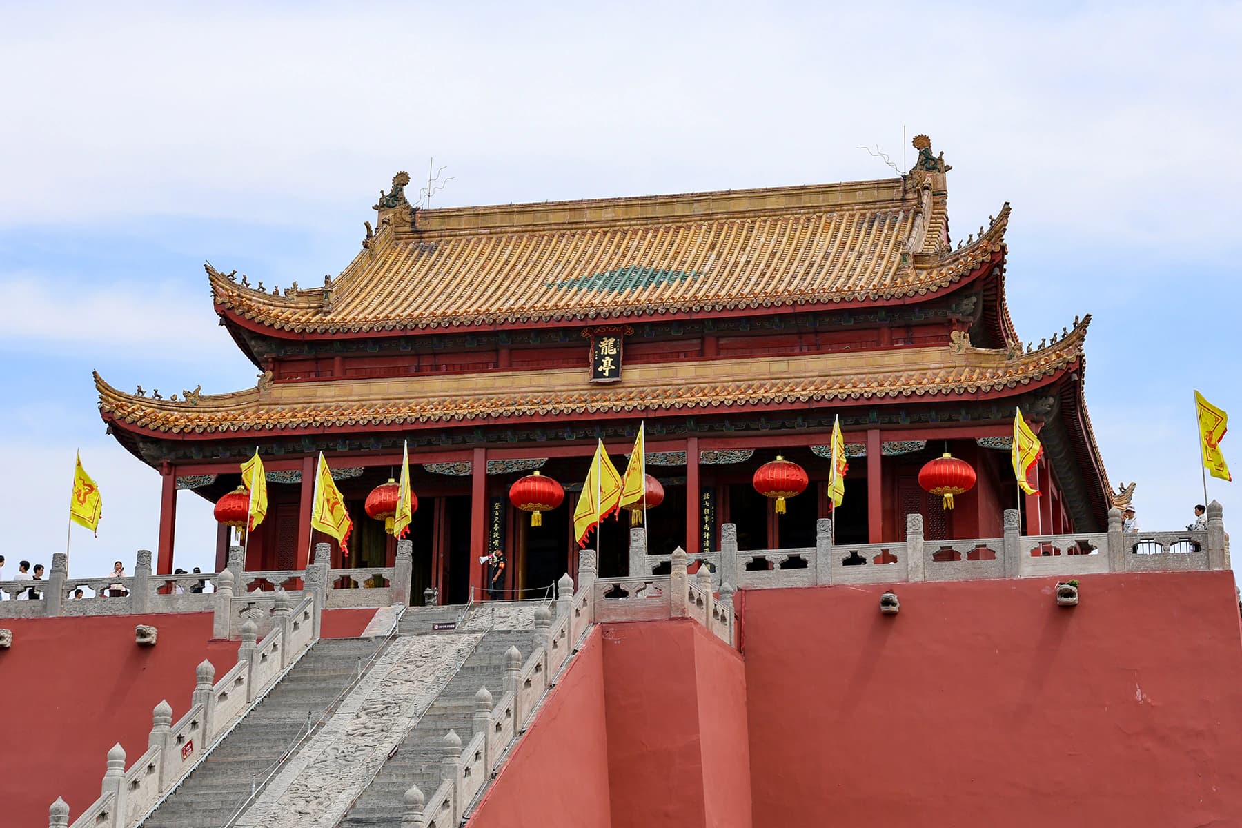 Dragon Pavilion rising above its approach in Kaifeng