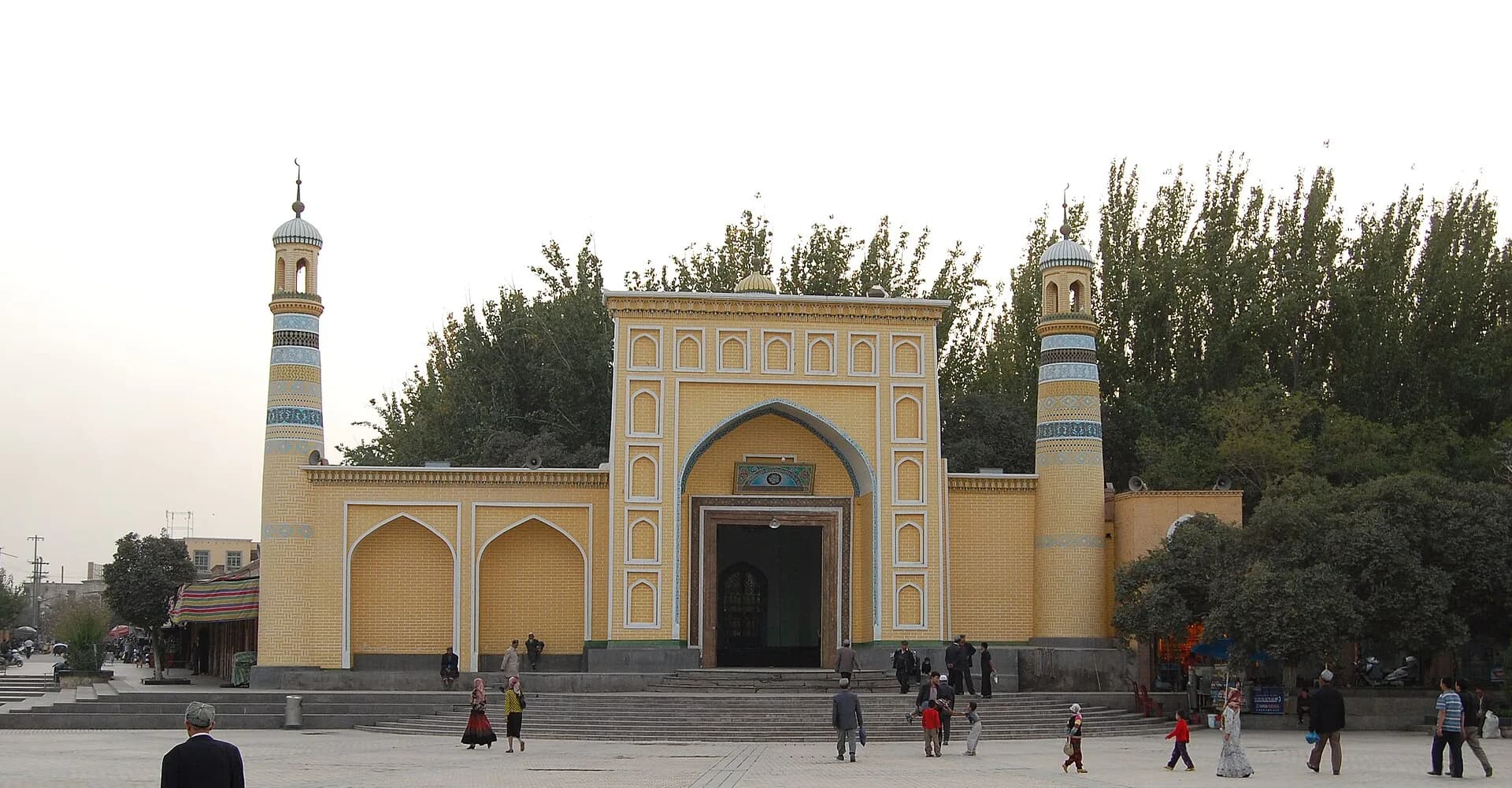 Guía de la Mezquita Id Kah: respeta la plaza y comprueba el acceso