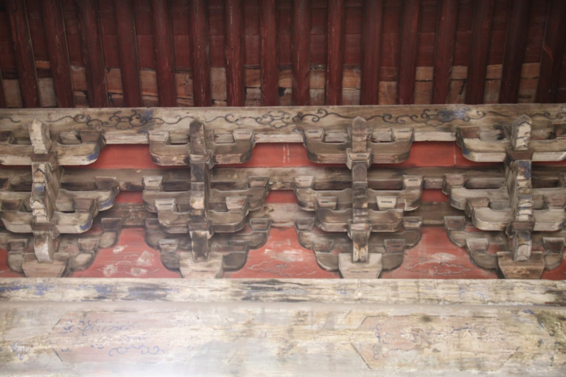Ménsulas de madera pintada en el Templo de Confucio de Qufu