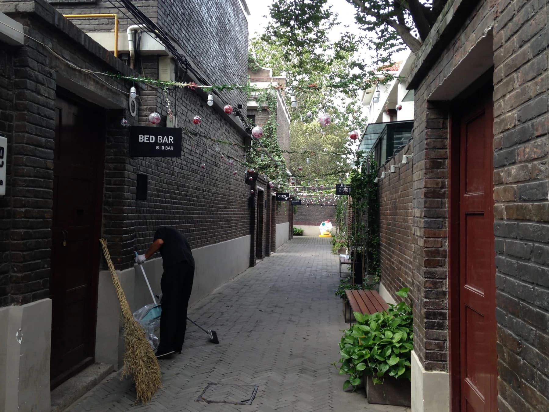 Calle residencial histórica arbolada en las cinco grandes avenidas de Tianjin
