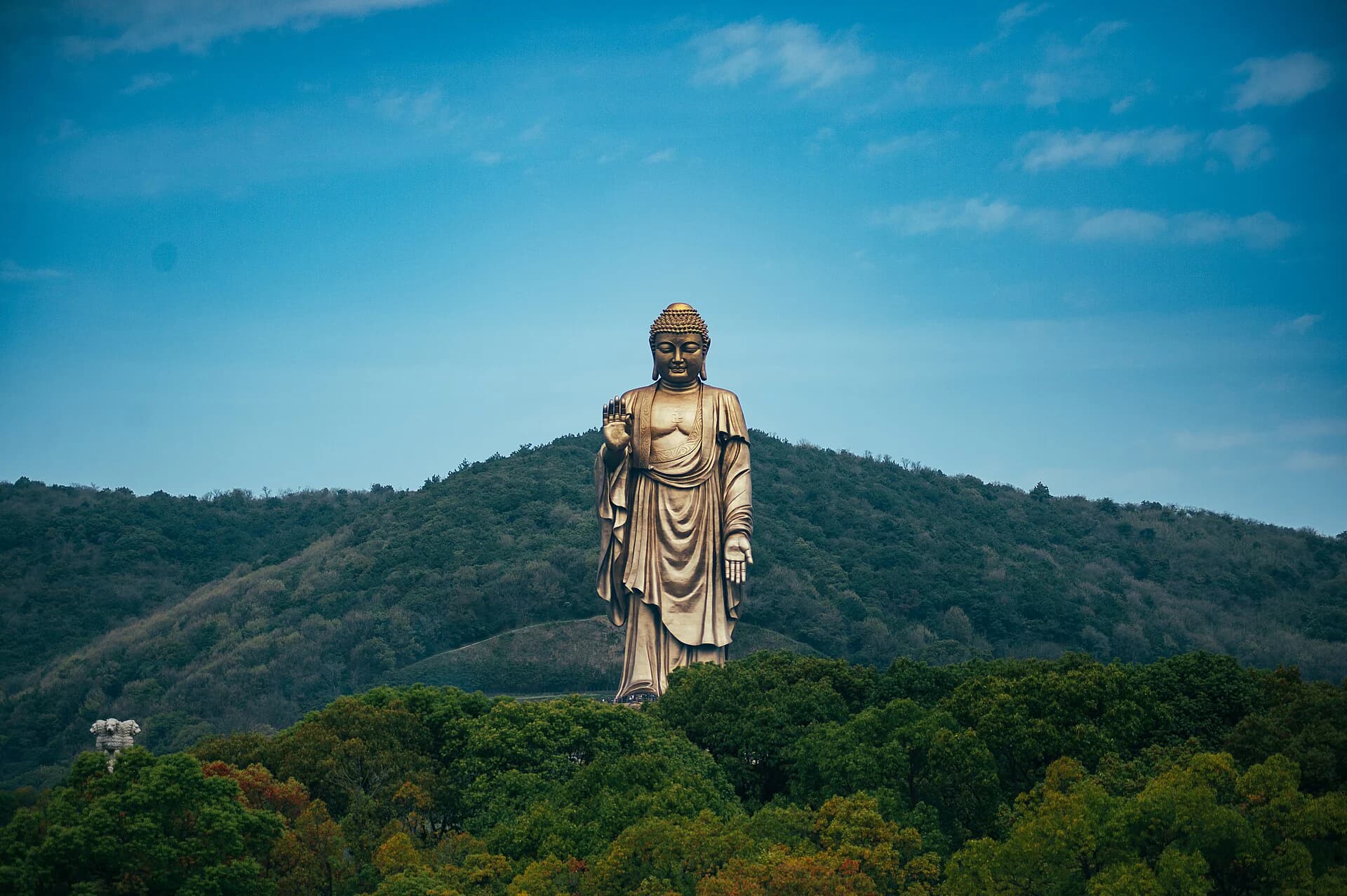 Lingshan Grand Buddha rising above the landscaped scenic area