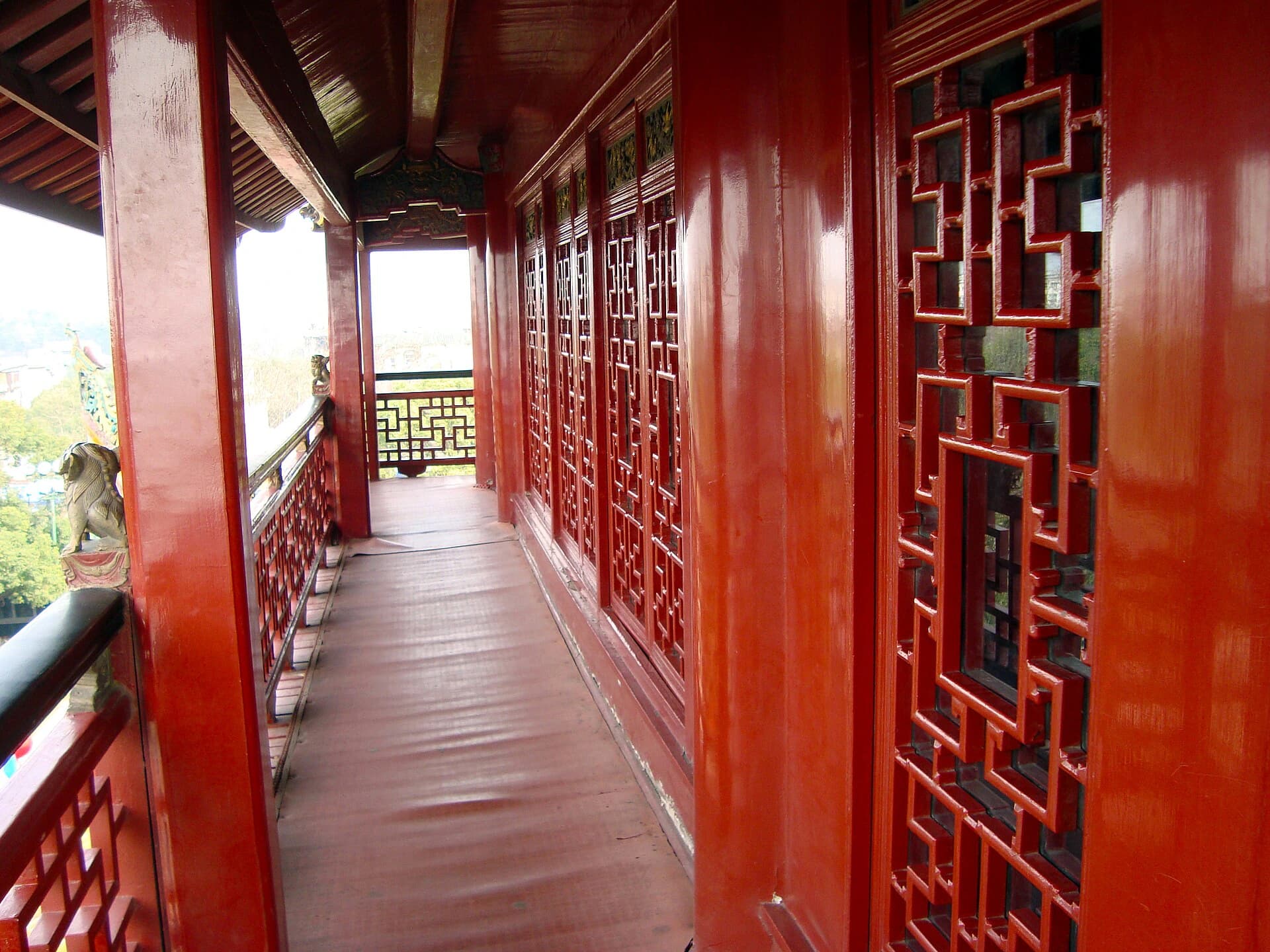Yueyang Tower Architecture and Literary Core