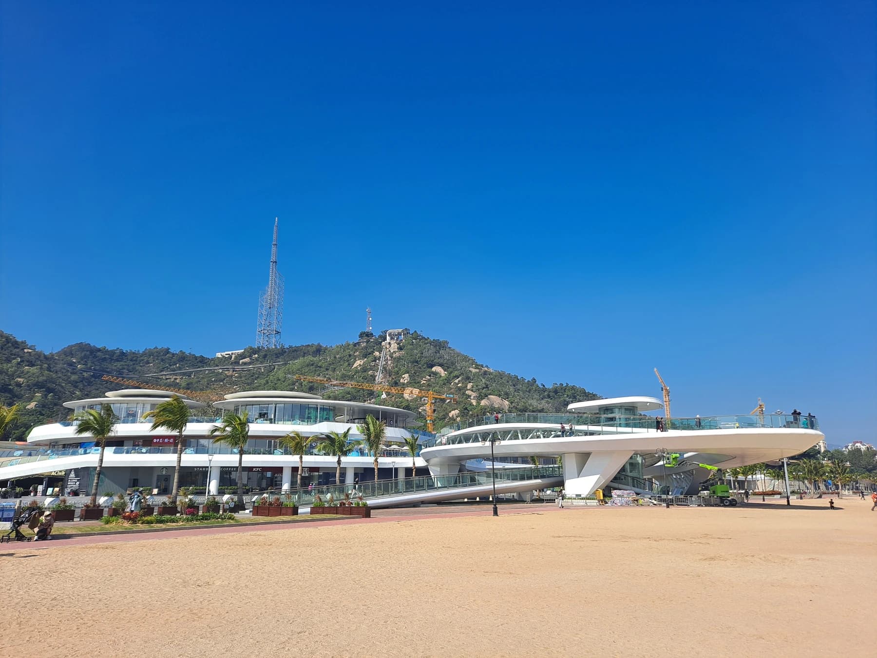 Sendero de Jingshan y Balcón de la Ciudad de Zhuhai: colina o costa accesible