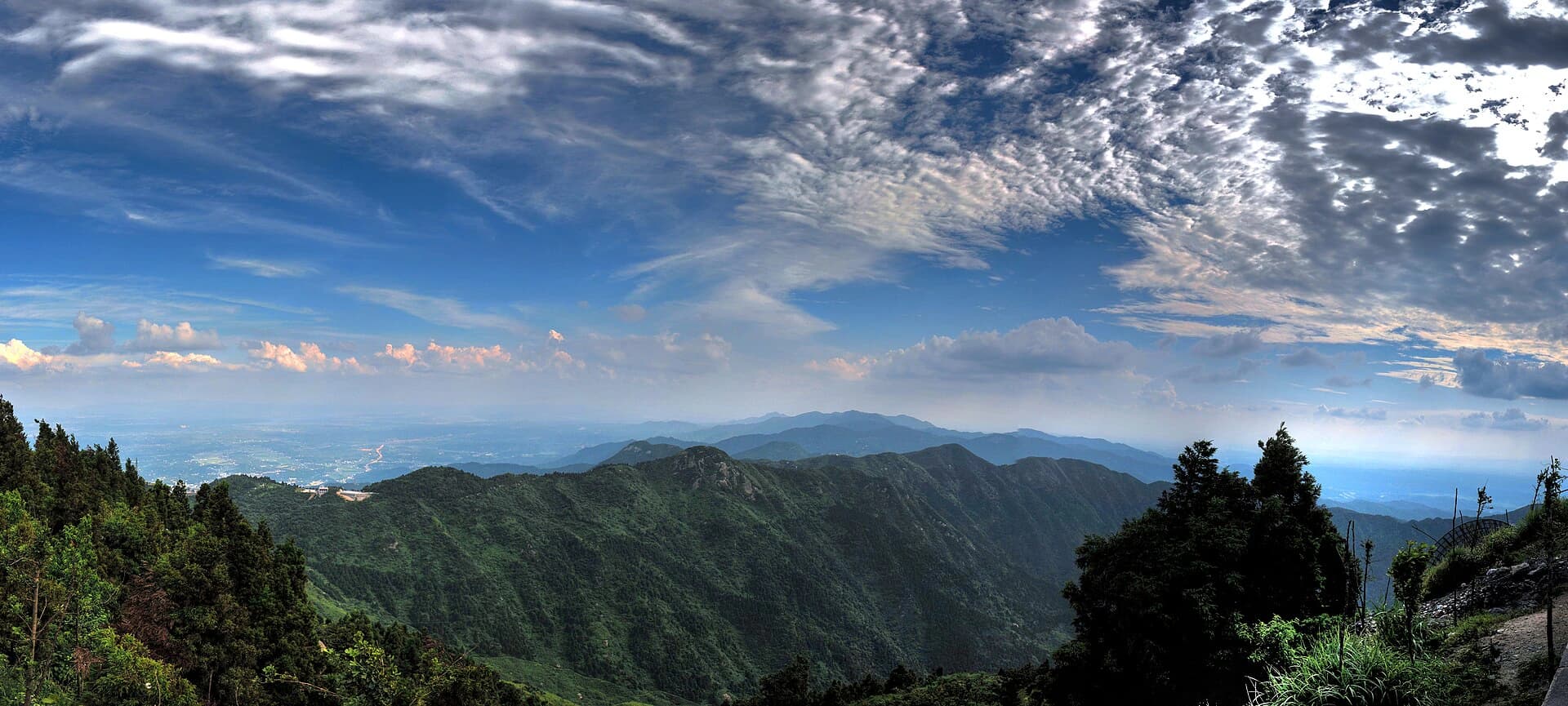 The forested ridges of Nanyue Hengshan in Hengyang