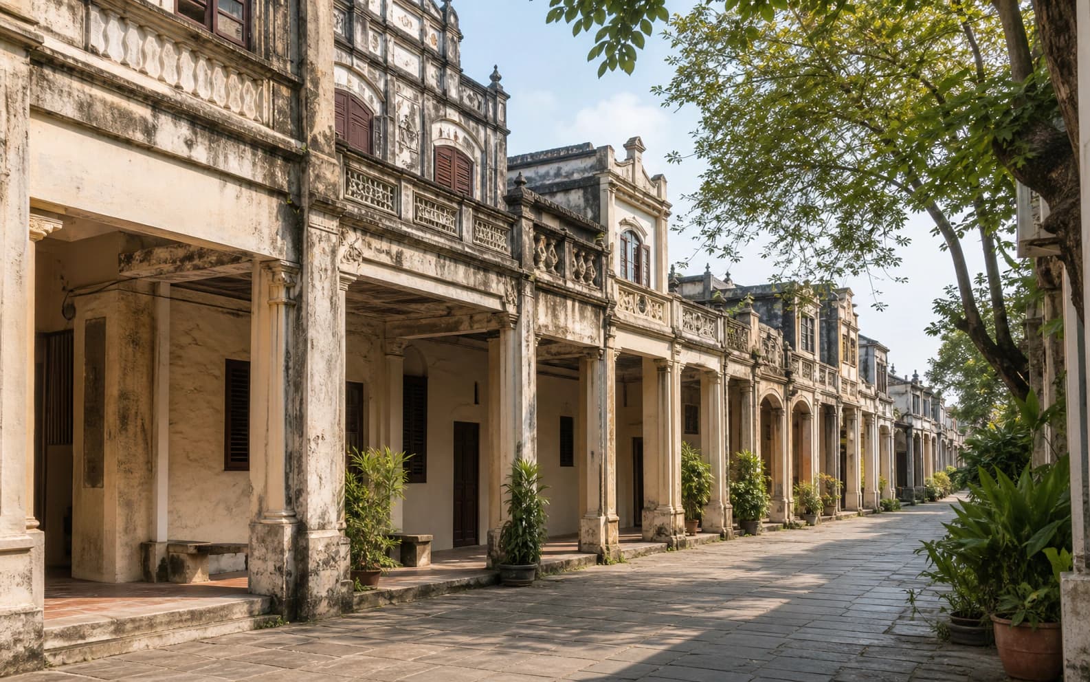 Ciudad Antigua de Chikan: soportales, historias y visita nocturna