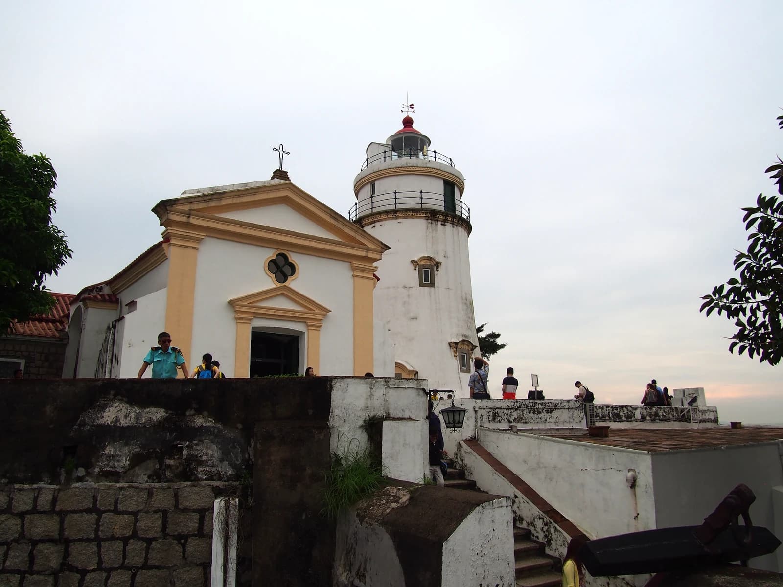 Colina da Guia y el Faro: Un Circuito de Macao de Norte a Sur