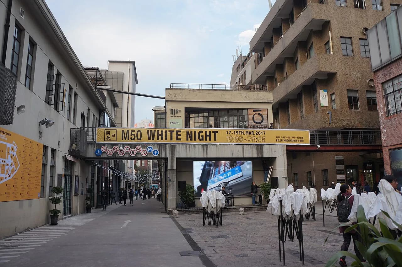 M50 y Suzhou Creek Art Walk: una ruta de medio día