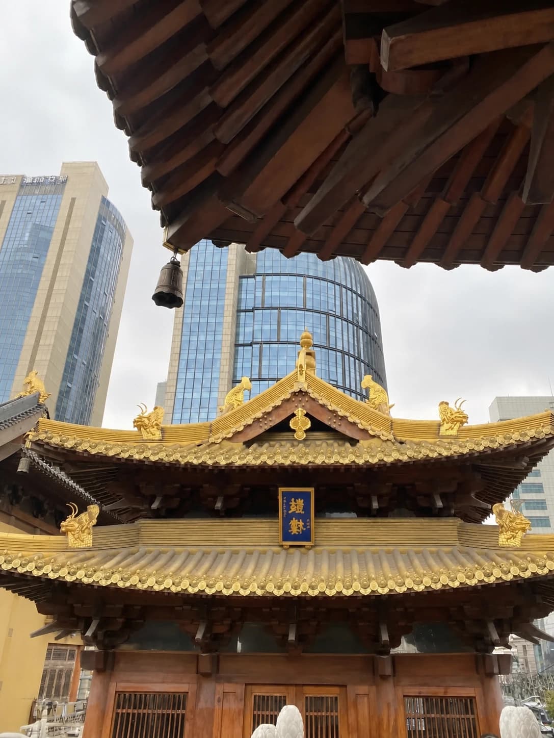 Arquitectura interior del templo Jing'an