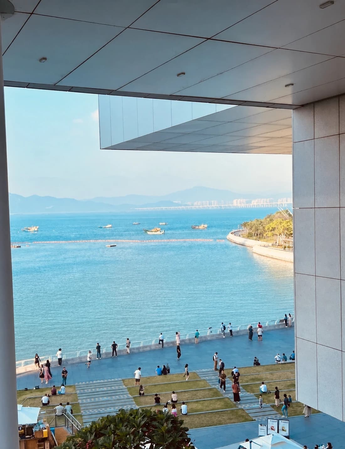 Centro de Cultura y Artes Sea World en el paseo marítimo de Shekou
