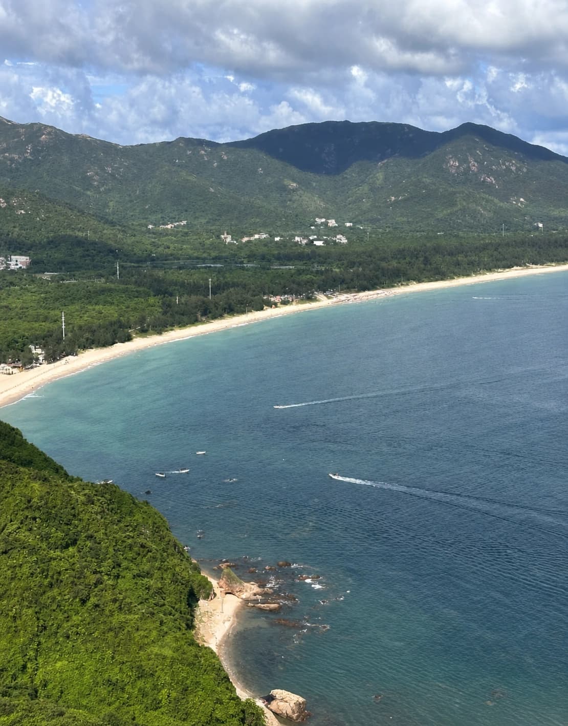 Vista panorámica de la bahía desde Shenzhen Astronomical Observatory
