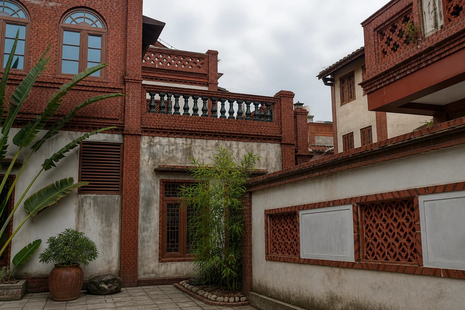 Red-brick and white-plaster Minnan courtyard architecture