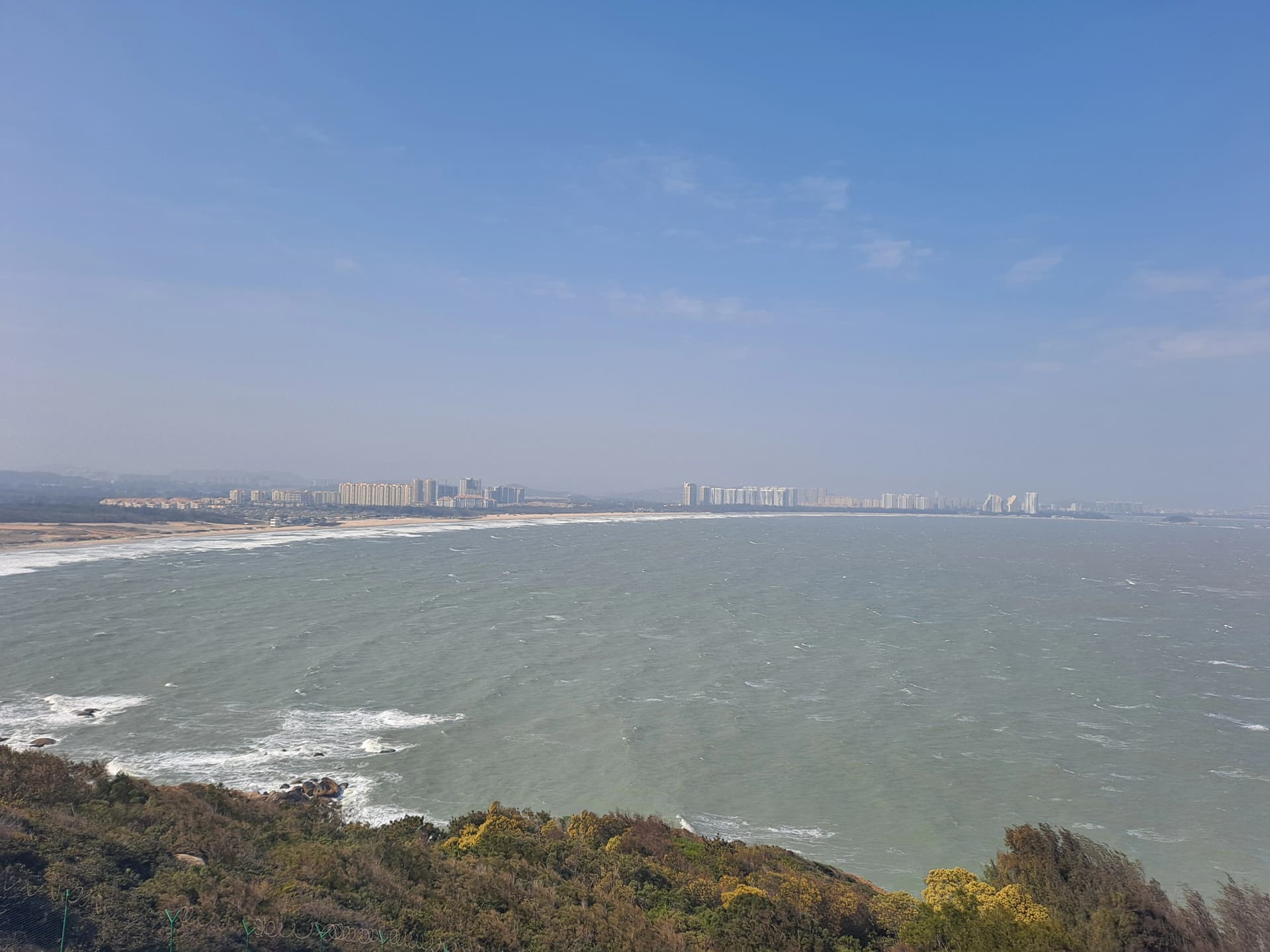 Coastline seen from the Sufeng Mountain area of Dongshan Island